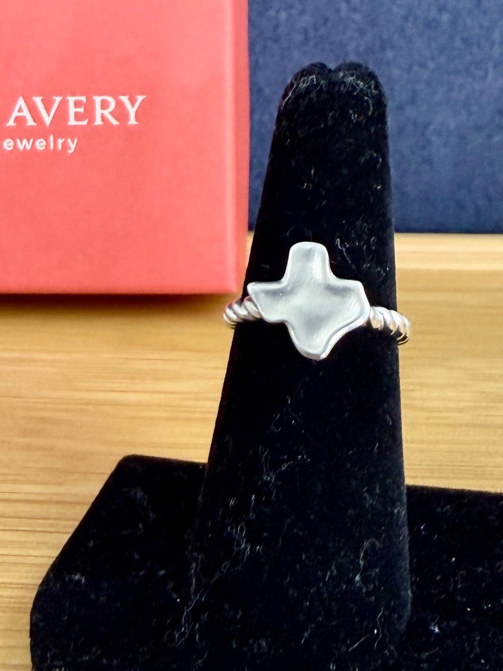 JAMES AVERY Sterling Silver Outline State of Texas Twisted Cable Ring; RETIRED